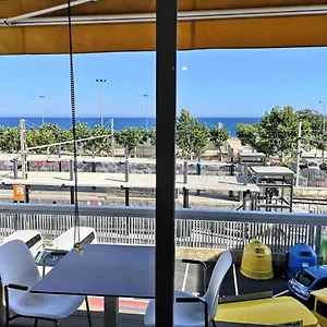Appartement Luxury Accommodation, Next To & Train Station, Calella